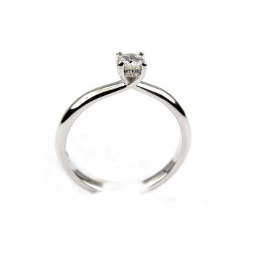 Aphrodite's Rose Solitaire ring with diamond
