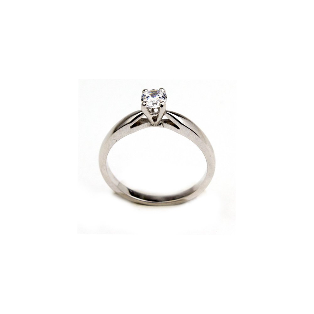  Solitaire ring with diamond