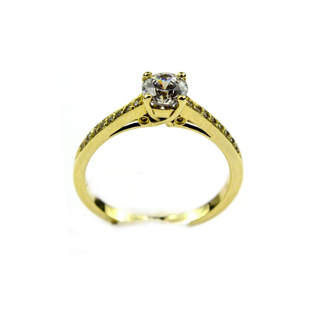 Solitaire ring with CZ