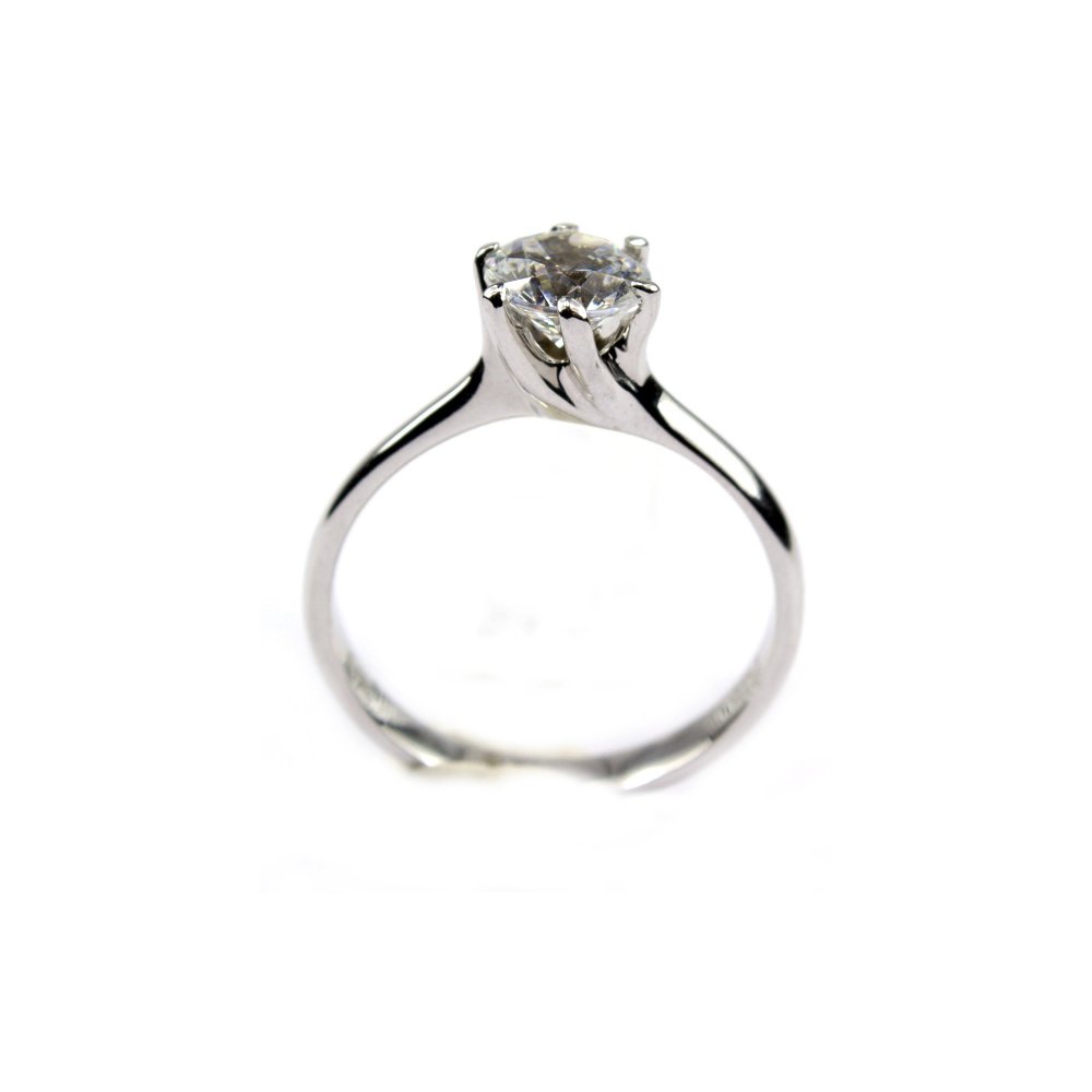 Solitaire ring with CZ